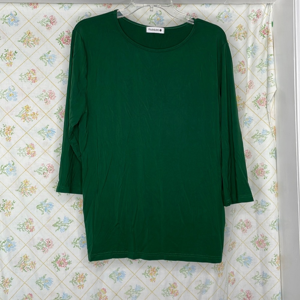 Nuggles 2X buttery soft emerald green elbow length top 95% cotton 5% spandex